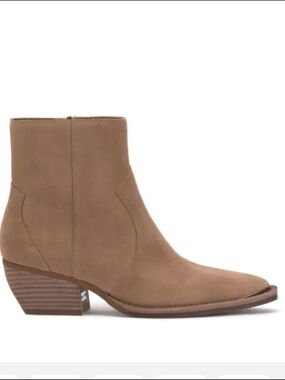 Vince Camute Payton Women Geniun Suede Ankle Boot in Taupe Western Size8M